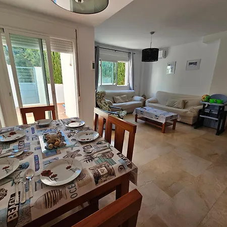 Casa Dona - *